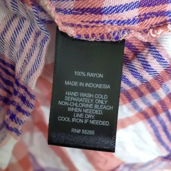 Women's Express Purple and Pink Off-the-Shoulder Flutter Sleeve Blouse, Size M - Picture 4 of 6